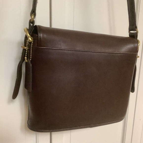 VTG Coach Equestrian Flap Bag Chocolate Brown Leather w Adjustable Buckle Straps - Picture 9 of 17